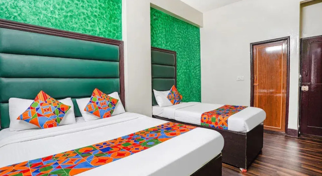 Pavithraa Deluxe Suites by OYO Rooms, Забронировать Отель Отели штата Карнатаки 3 звезды, 3*