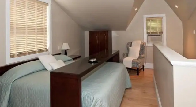 Двухместный люкс с видом на бассейн Clyde Hall Bed and Breakfast