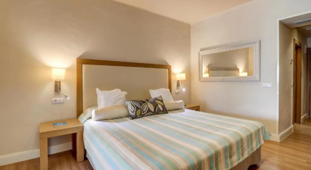 Двухместный номер with side sea view Hoposa Uyal 4 Sup
