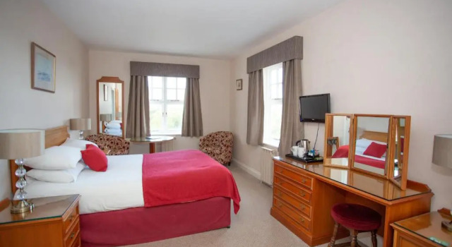 Семейный номер Standard Links Country Park Hotel