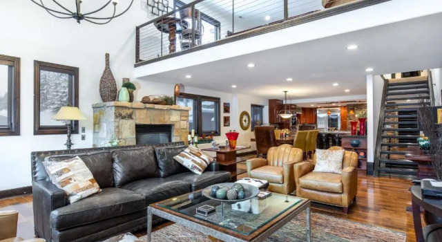 601 Deer Valley Drive