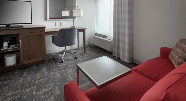 Двухместный номер Premium Hampton Inn Boston Logan Airport