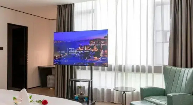 Люкс с балконом Kardon Hotel ·Star (Guangzhou Huangbian Metro Station Design Capital)