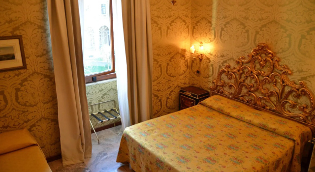 Трёхместный номер Superior Hotel Des Epoques