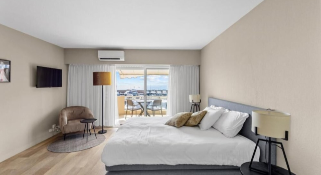 Riviera Beach Hotel, Забронировать Отель Манделье-ла-Напуль Mimosa Road