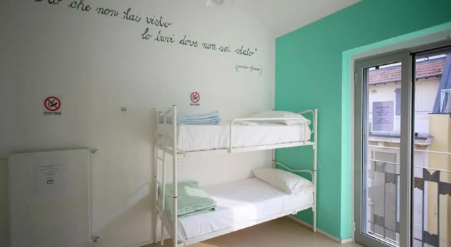 Кровать в общем номере Gogol'Ostello & Caftè Letterario - Hostel