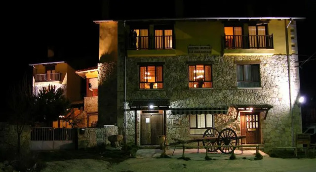 Hotel Rural La Dehesilla, Забронировать Отель Барахас Авила