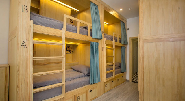 Кровать в общем номере (мужской номер) Dengba Hostel Shanghai Flagship Store