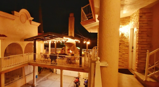 Люкс Luxury c 1 комнатой с видом на город Villa Del Sol