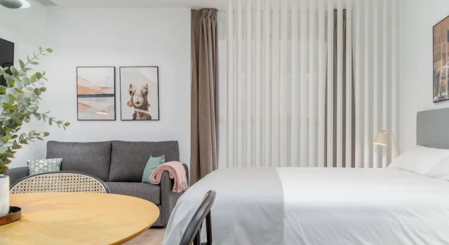 Limehome Valencia Carrer dAntonio Ferrandis, Забронировать Отель Куатре Карререс 