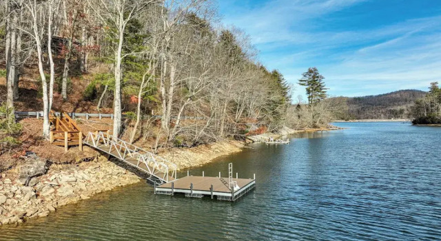 Коттедж Lakeside Cashiers Cabin w/ Private Boat Dock!