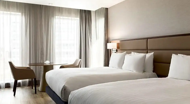 Четырёхместный номер Superior AC Hotel by Marriott Belfast