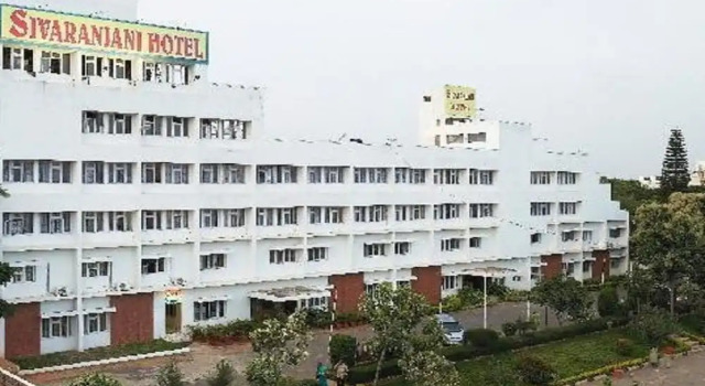 Sivaranjani Hotel, Забронировать Отель Отели штата Тамилнада с бассейном, Бассейн
