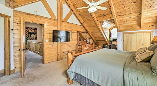 Коттедж Family-Friendly Cabin By Golf Course & Marina