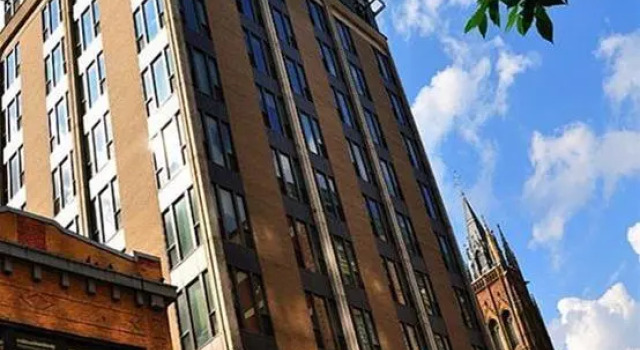 The 515, Rezervasyon Otel Montreal otoparklı oteller, Quebecor yakınında, Otopark