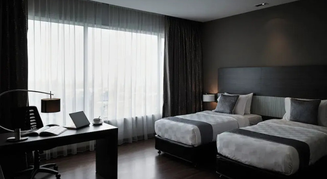 Premium Deluxe Twin room with river view Pullman Kuching