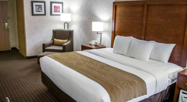 Comfort Inn & Suites Riverview, Rezerwuj Hotel Le Claire 