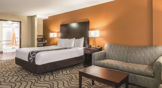 Двухместный номер Standard La Quinta by Wyndham Knoxville Central Papermill