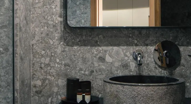 Люкс с балконом Chapter 02 Gallery Suites