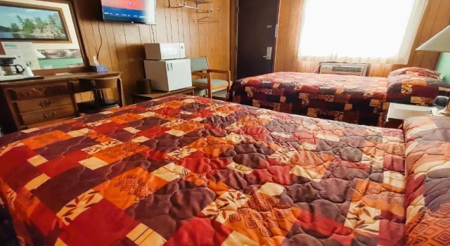 Четырёхместный номер Standard Love Hotels Voyageur by OYO at International Falls MN