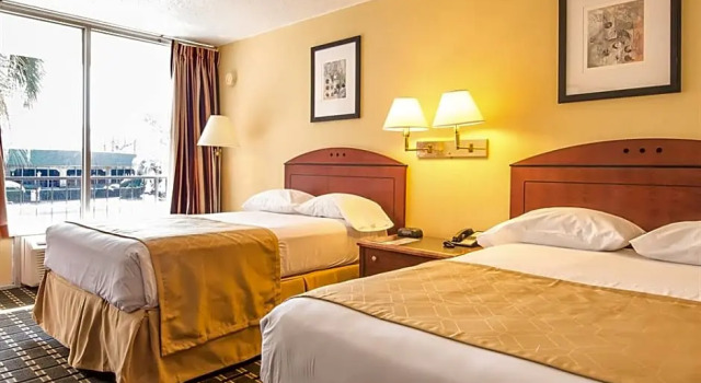 Номер Deluxe Drury Plaza Hotel North Charleston