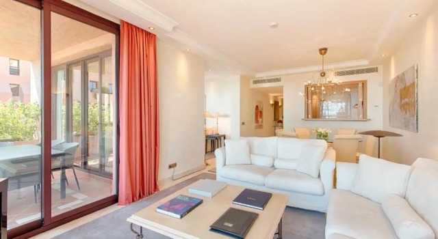 Апартаменты с видом на море Bahía Beach Apartments Estepona