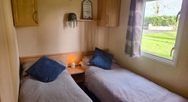 Caravan 1 at Blackmoor Farm Near Tenby, Prenota Agriturismo Stepaside Galles del Sud
