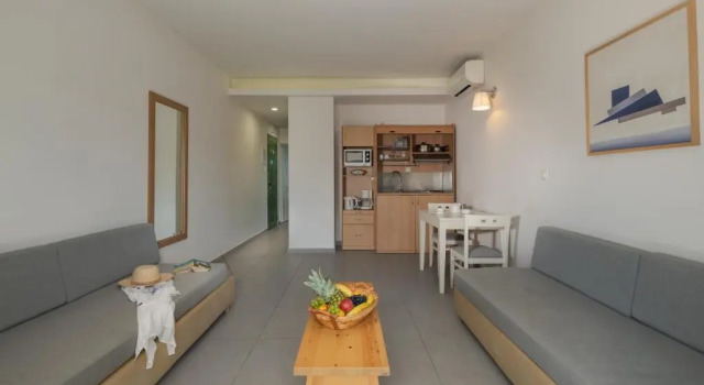 Полулюкс с балконом Erato Beach Hotel Adults Only by Smile Hotels