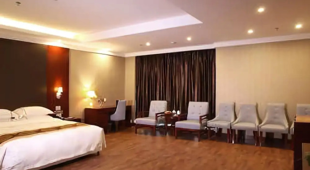 Kingdom Hotel, Rezerwuj Hotel Hotele w Mawei z parkingiem, Parking