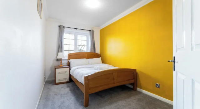 4-bed Home in Purley Near Gatwick Airport London, Забронировать Дом для отпуска Виллы Большого Лондона, Вилла