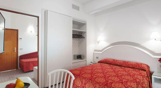 Hotel Caravelle