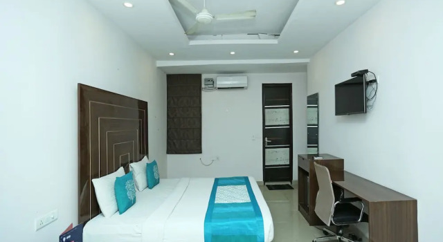 Номер Standard OYO 4029 Cosy Tree Rooms