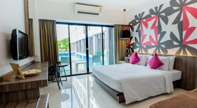 Номер Deluxe с балконом Hotel J Residence Pattaya