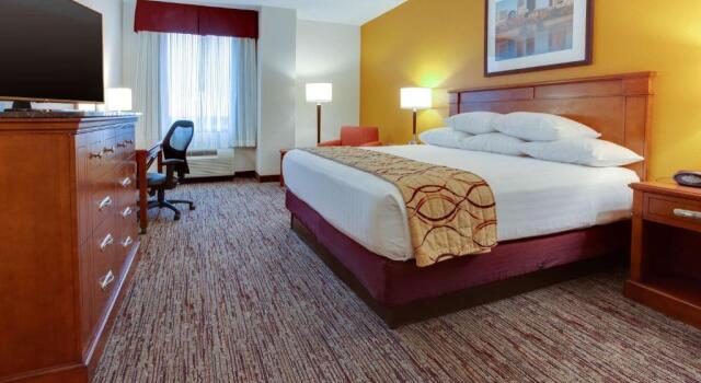 Номер Superior Drury Inn & Suites West Des Moines