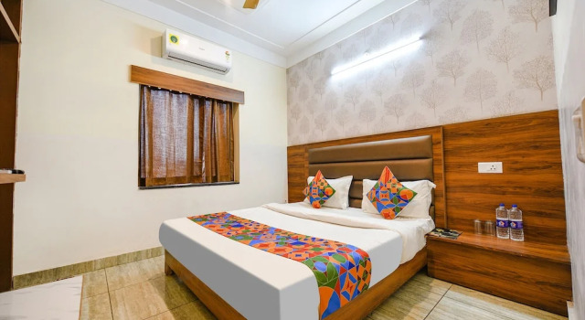 Fabhotel 4 Seasons, Rezervovat Hotel Déhrádún Uttarakhand