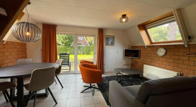 Holiday House in Friesland With Garden, Buchen Sie Ferienhaus Sint Nicolaasga Friesische Seen