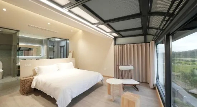 Двухместный люкс c 1 комнатой с красивым видом из окна One Night and One Summer Anjiins Mountain Luxury Hot Spring Resort Homestay