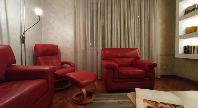 Апартаменты Deluxe Central Apartment Happy Four