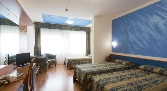 Трёхместный номер Standard Hotel Airmotel