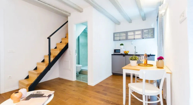 Cozy Montalbano Studios by Irundo