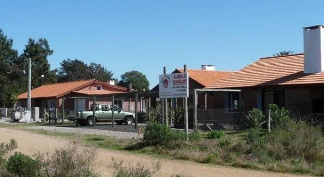 Casa Picaflor, Rezervați Hotel Hoteluri în Jaureguiberry cu parcare, Parcare