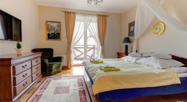 Willa Lubicz Apartamenty Rodzinne w Krynicy Zdroju, Boek Appartement Hotels in Klein-Polen met parkeren, Parkeren
