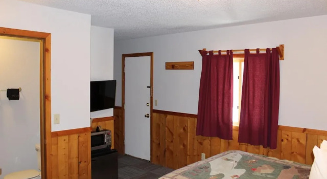 Alpine Motel of Cooke City, Book Motel Cooke City Montana