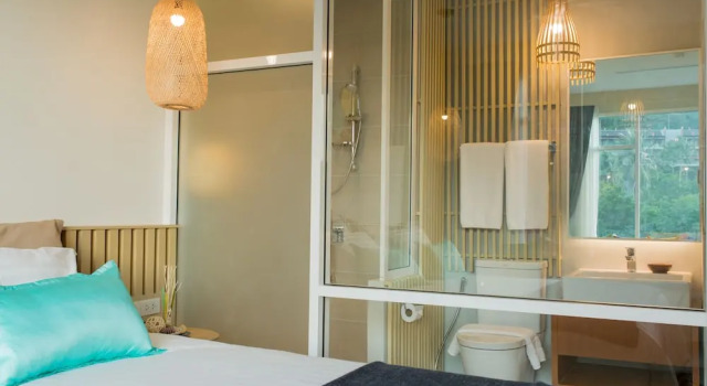 Люкс с балконом LaRio Hotel Krabi-SHA Extra Plus
