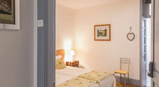 Apartamento A Francos Artist Painting 2