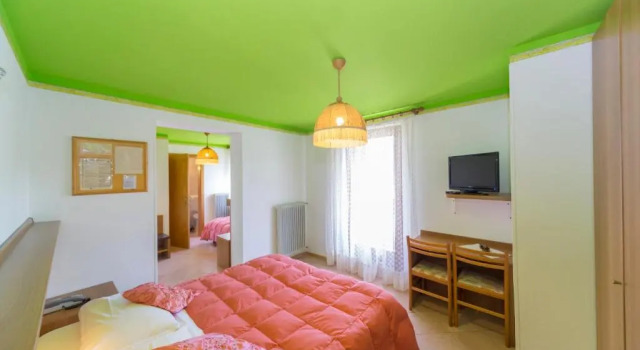 Трёхместный номер Classic с балконом Hotel Trentino