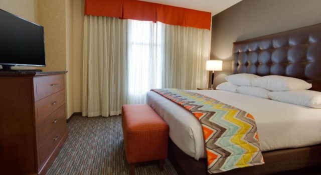 Люкс Drury Inn & Suites Charlotte Arrowood