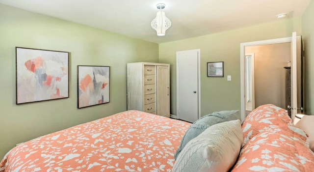 Коттедж High Point Vacation Rental Near University!