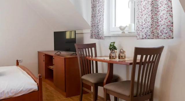 Camera Standard Guest House Pod Grebenom