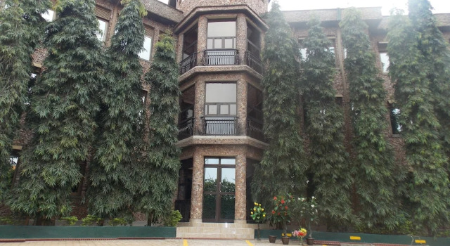 Discovery Courts Hotel